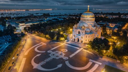 Кронштадт представляет Санкт-Петербург